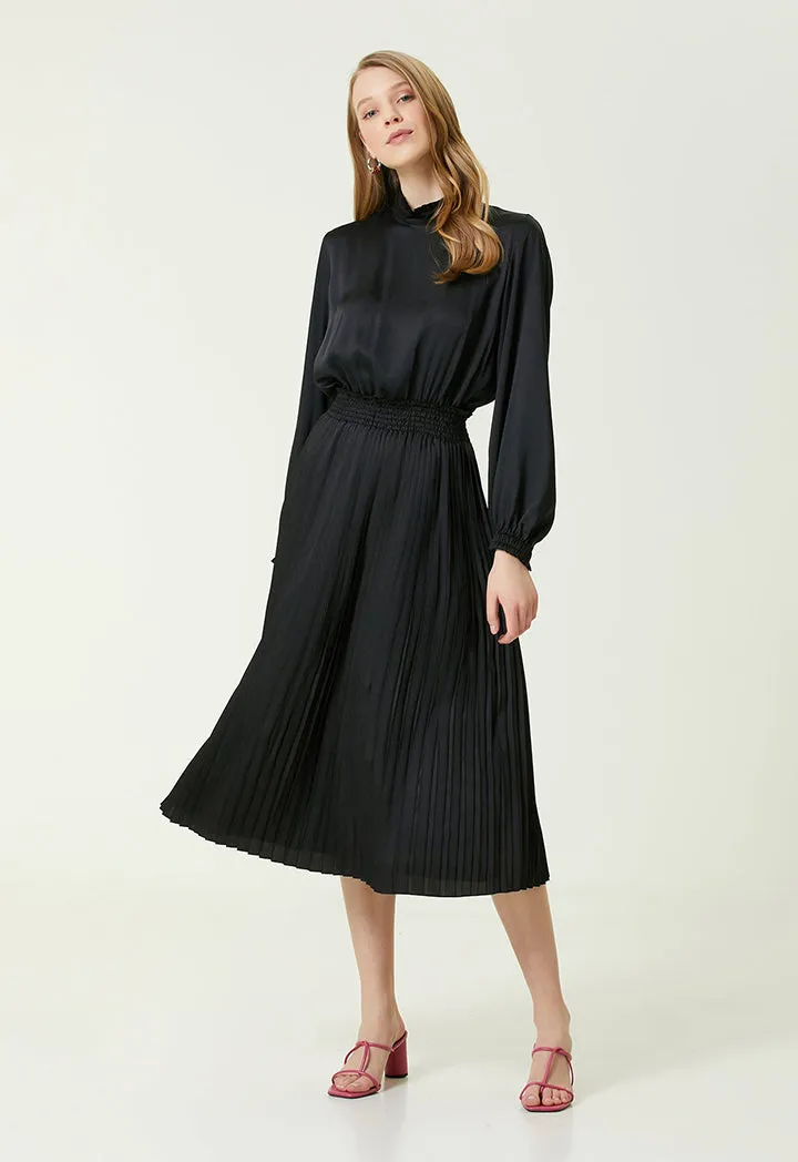 Club Pleated Midi Dress Black