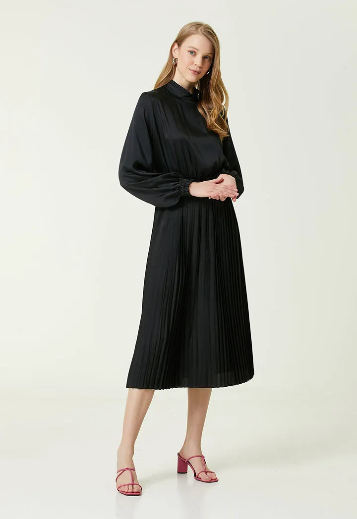 Club Pleated Midi Dress Black