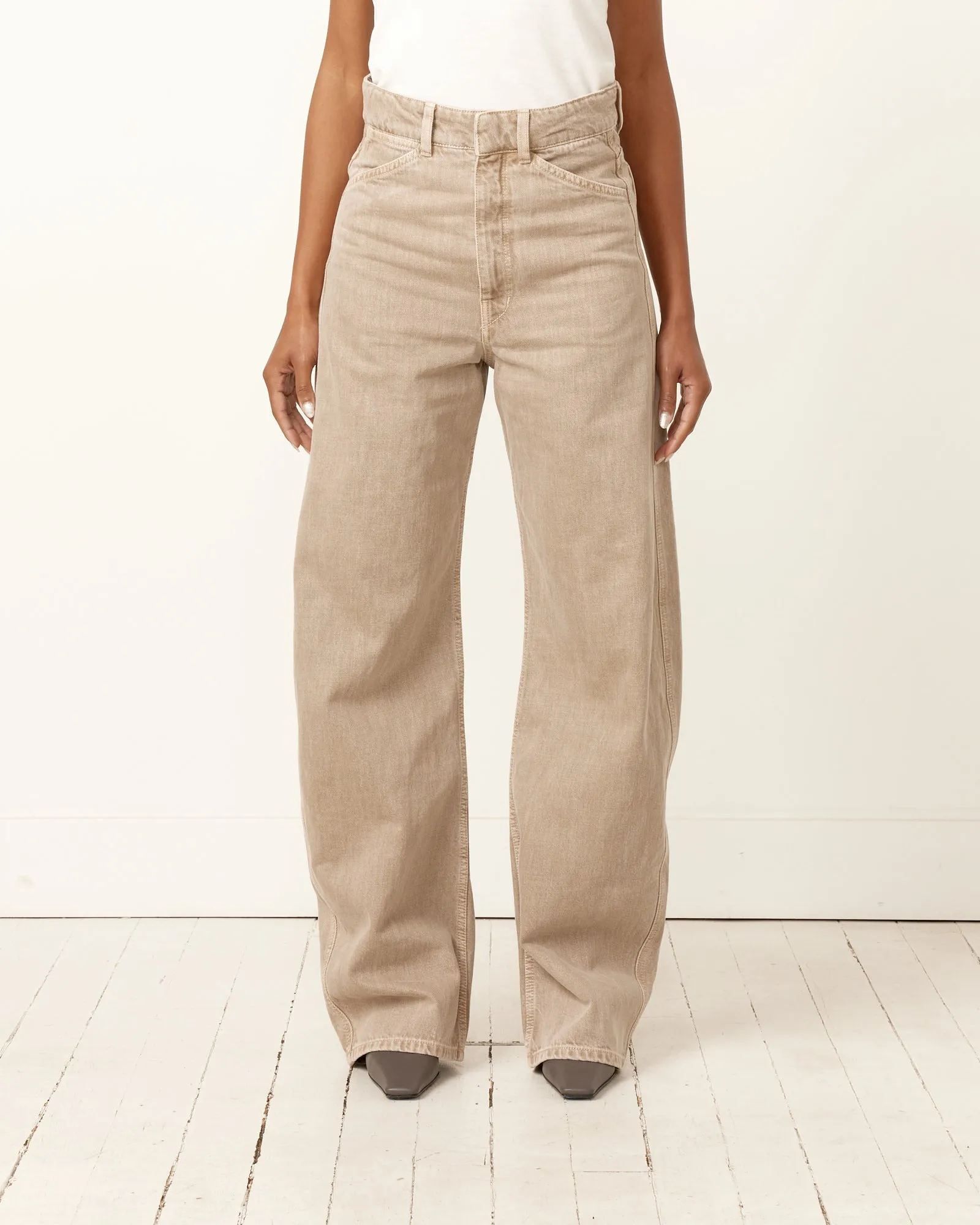 High Waisted Curved Pant in Snow Beige