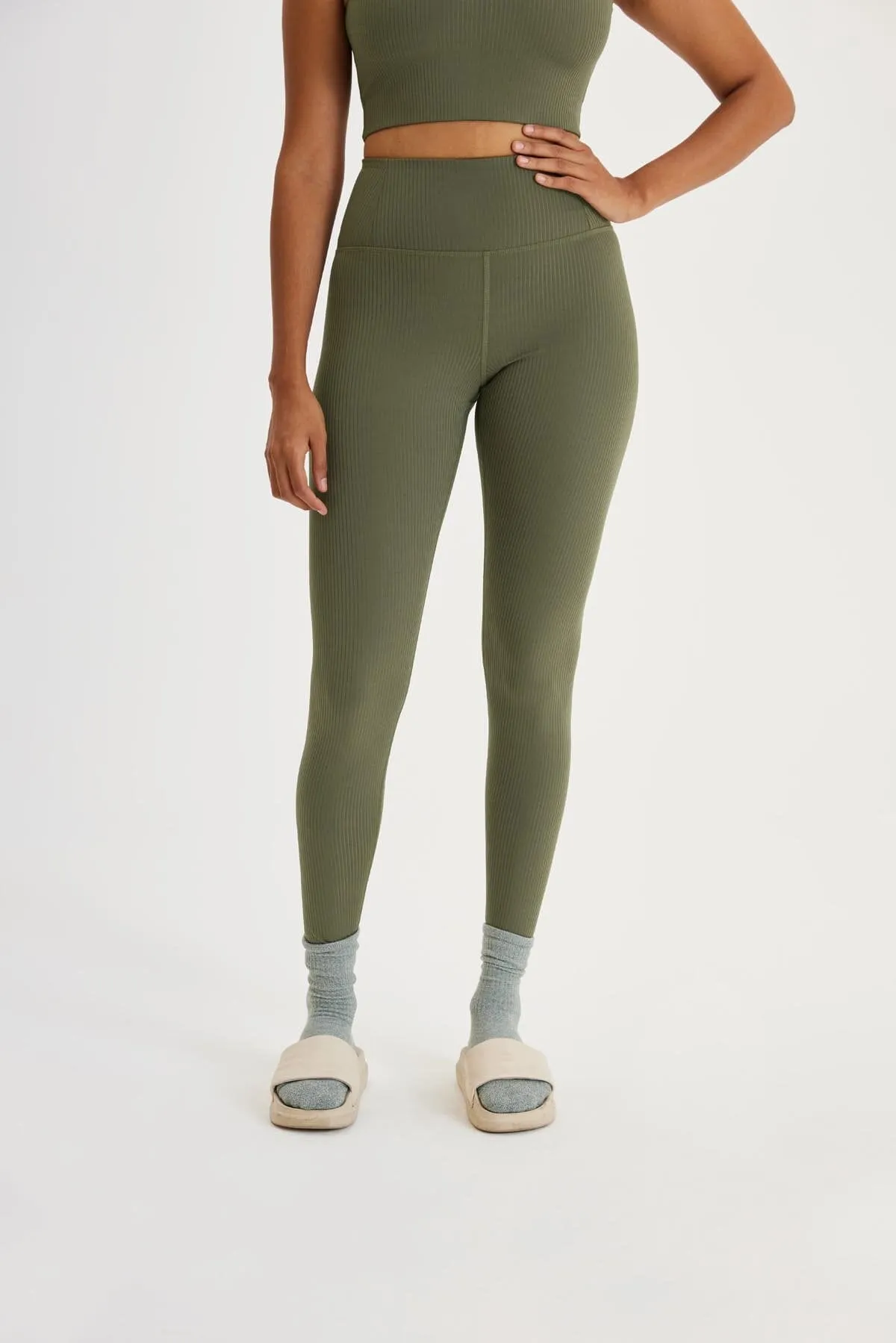 RIB High-Rise Leggings - Made from recycled bottles