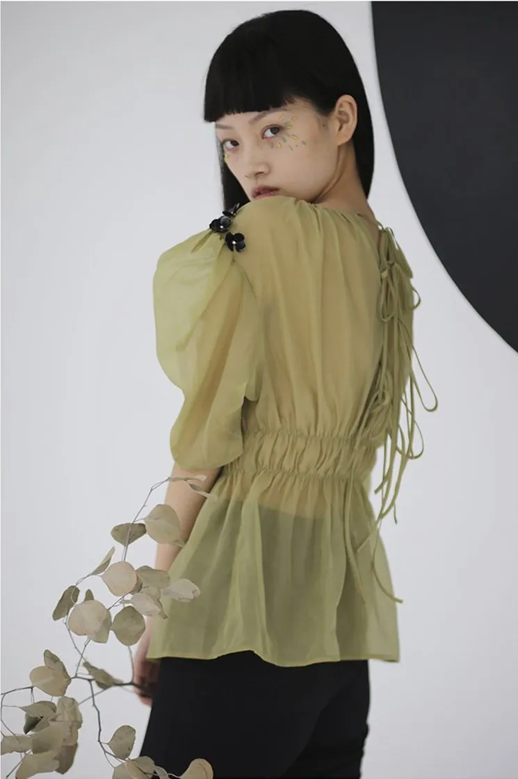 Yuriko O-Neck Pleated Sleeve Shirt